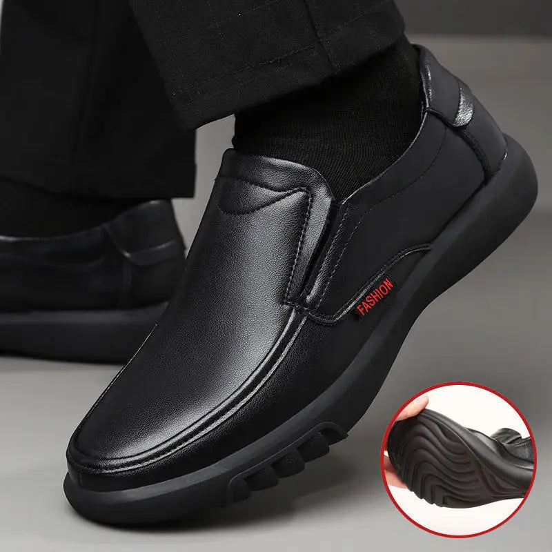 New Black Shoes / Loafers Breathable / Soft Moccasins / High Quality / Casual PU Leather Boat Shoes